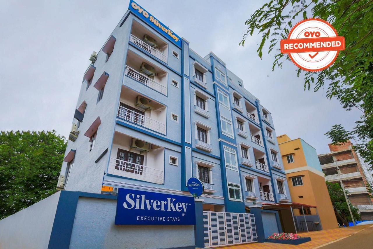 Oyo Silverkey 74581 Nallagandla Hotel Hyderabad Exterior photo