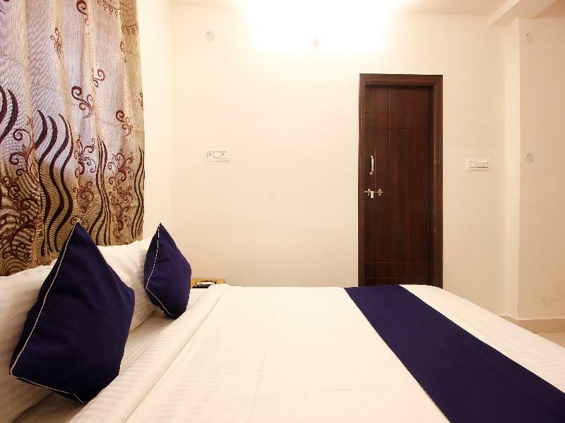 Oyo Silverkey 74581 Nallagandla Hotel Hyderabad Exterior photo
