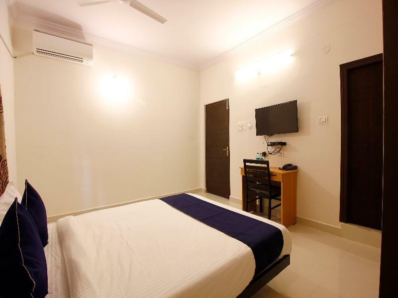Oyo Silverkey 74581 Nallagandla Hotel Hyderabad Exterior photo