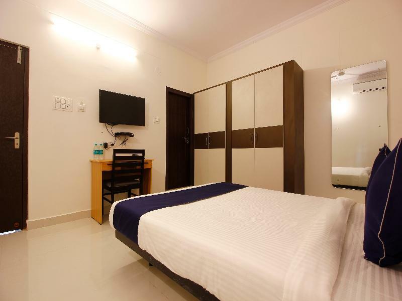 Oyo Silverkey 74581 Nallagandla Hotel Hyderabad Exterior photo